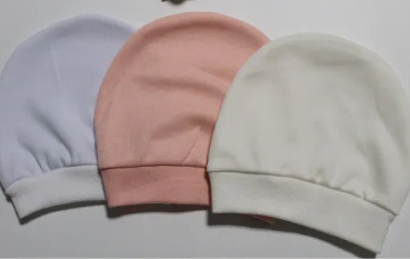 Baby -  beanie cap and mitts <br>ID: ZG00075